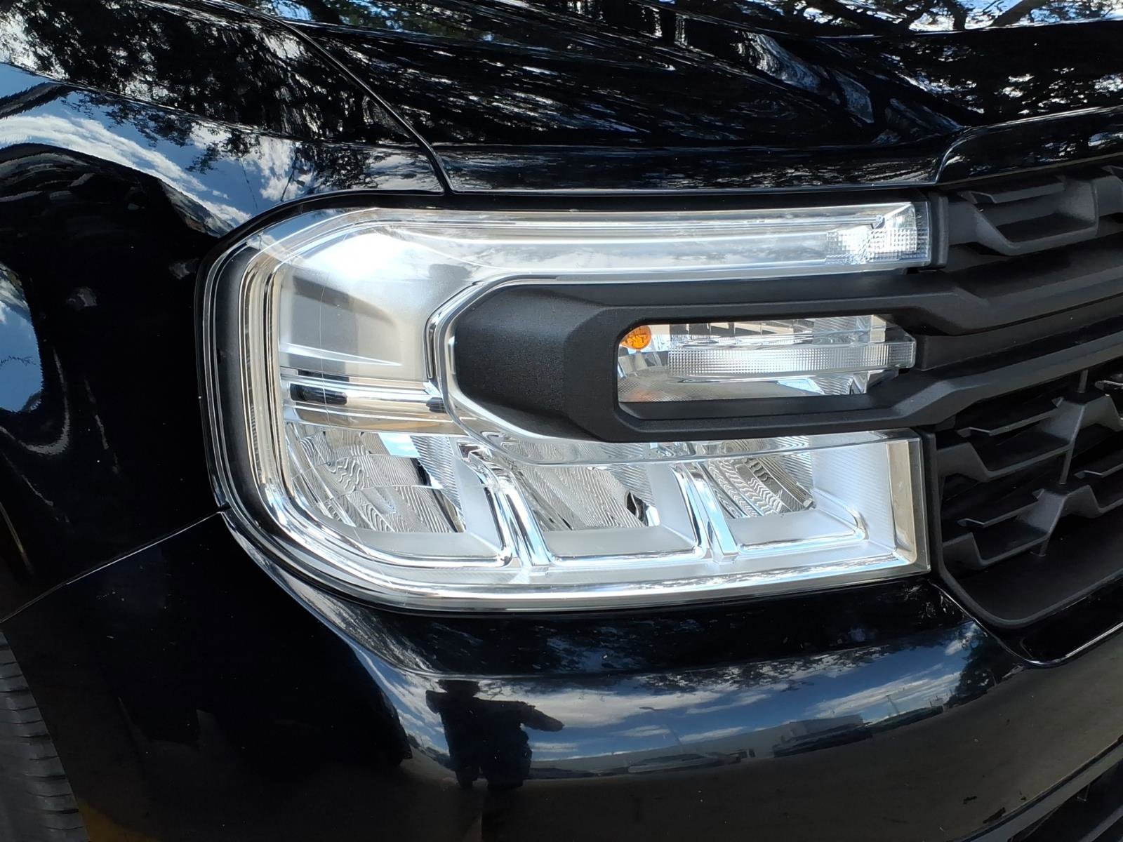 Used 2023 Ford Maverick XL FWD image 4