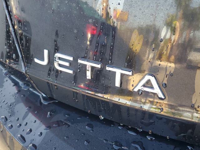 Used 2023 Volkswagen Jetta Sport image 6