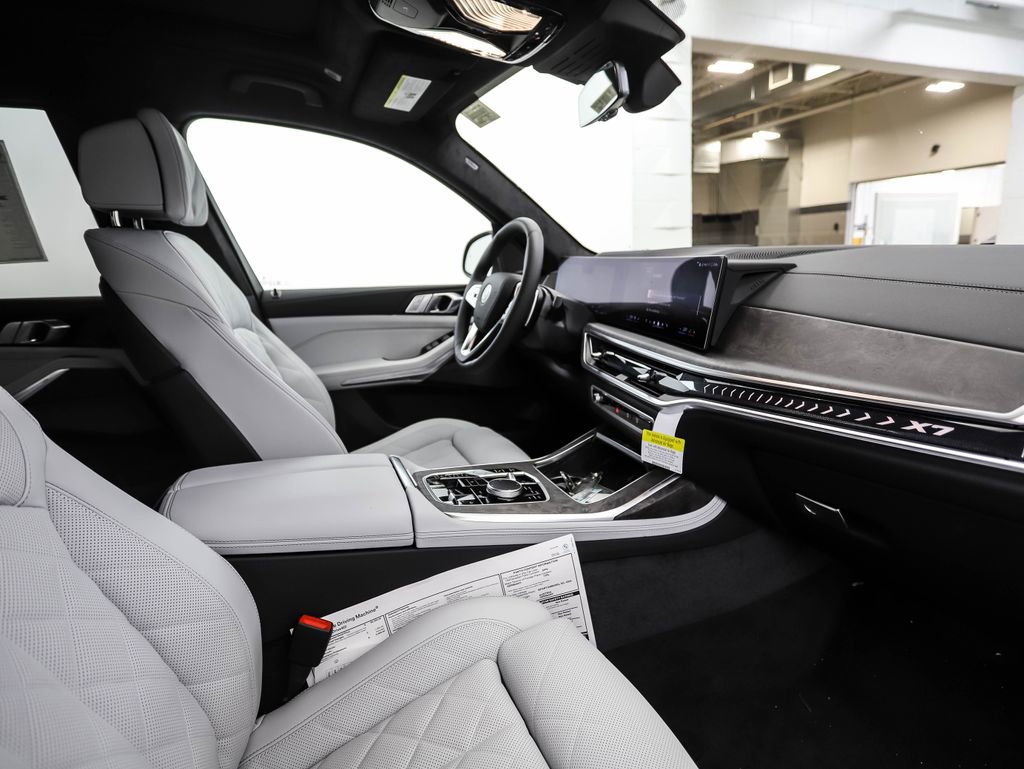 Used 2026 BMW X7 xDrive40i image 33