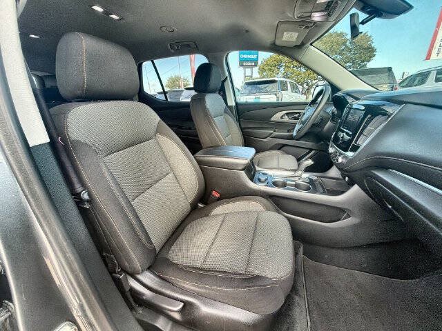Used 2020 Chevrolet Traverse LS w/ LPO, Floor Liner Package FWD image 27