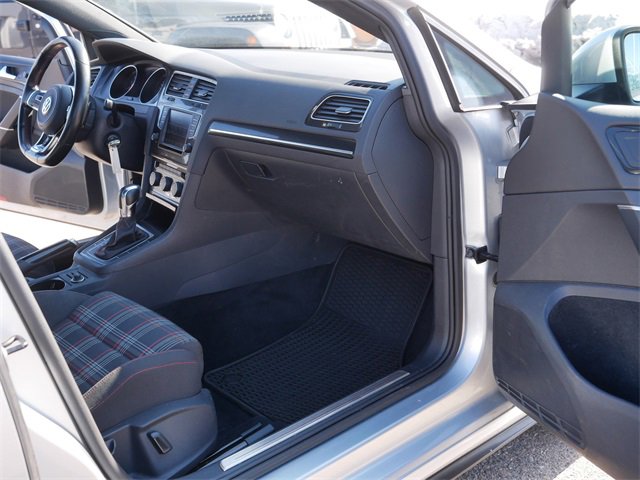 Used 2017 Volkswagen GTI S image 21