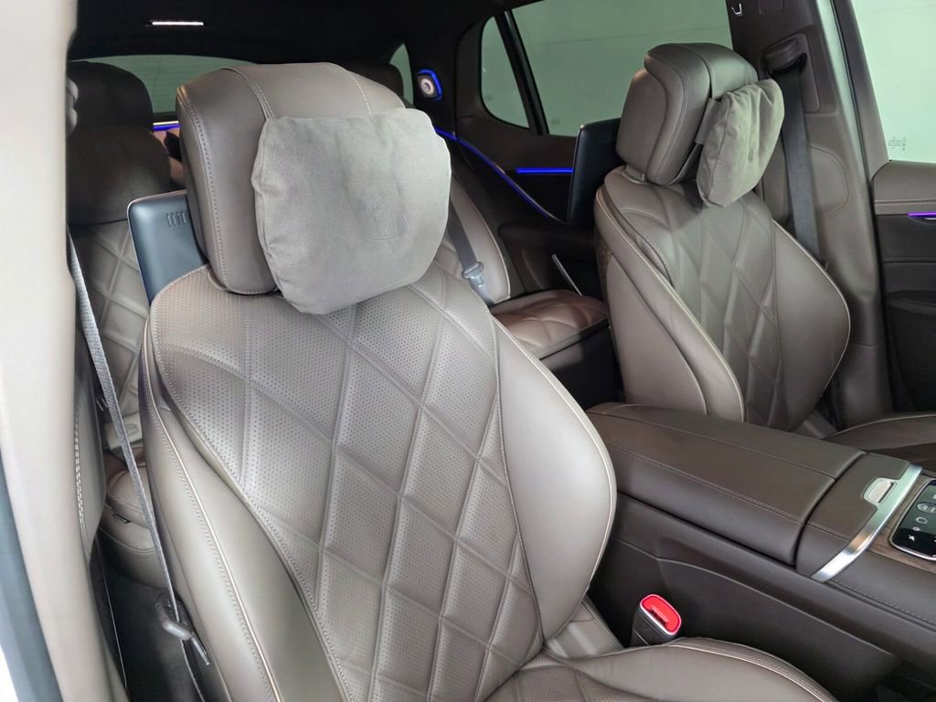 Certified 2024 Mercedes-Benz Maybach EQS 680 4MATIC image 30