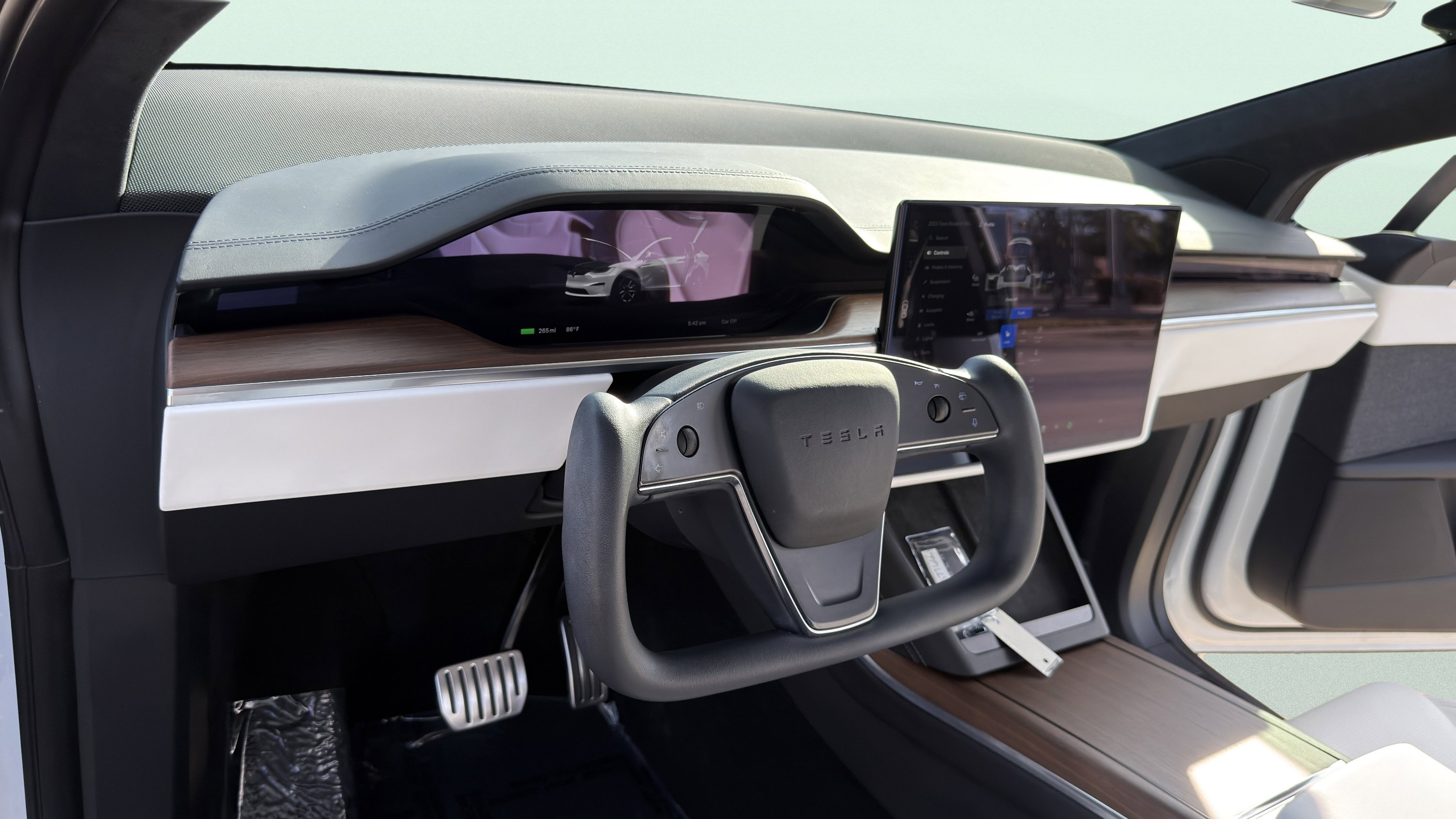 Used 2023 Tesla Model X image 20