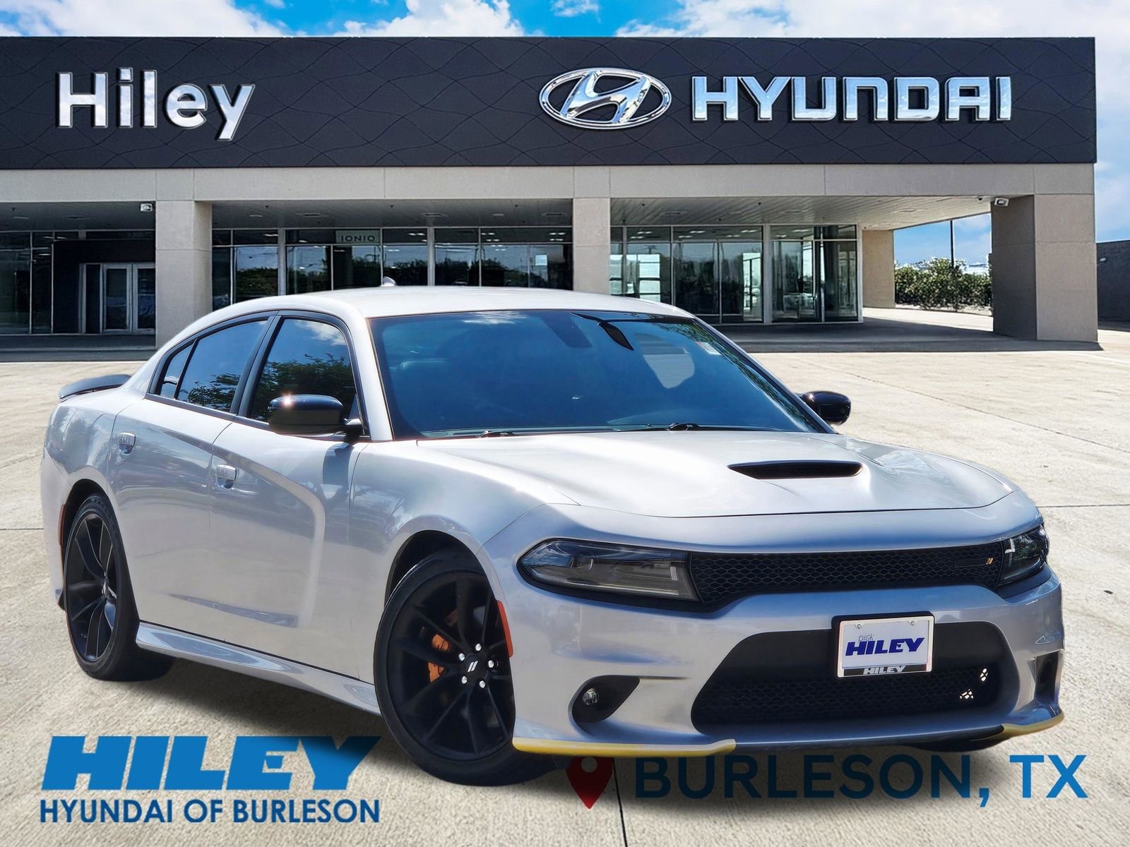 Used 2023 Dodge Charger GT w/ Plus Group image 2