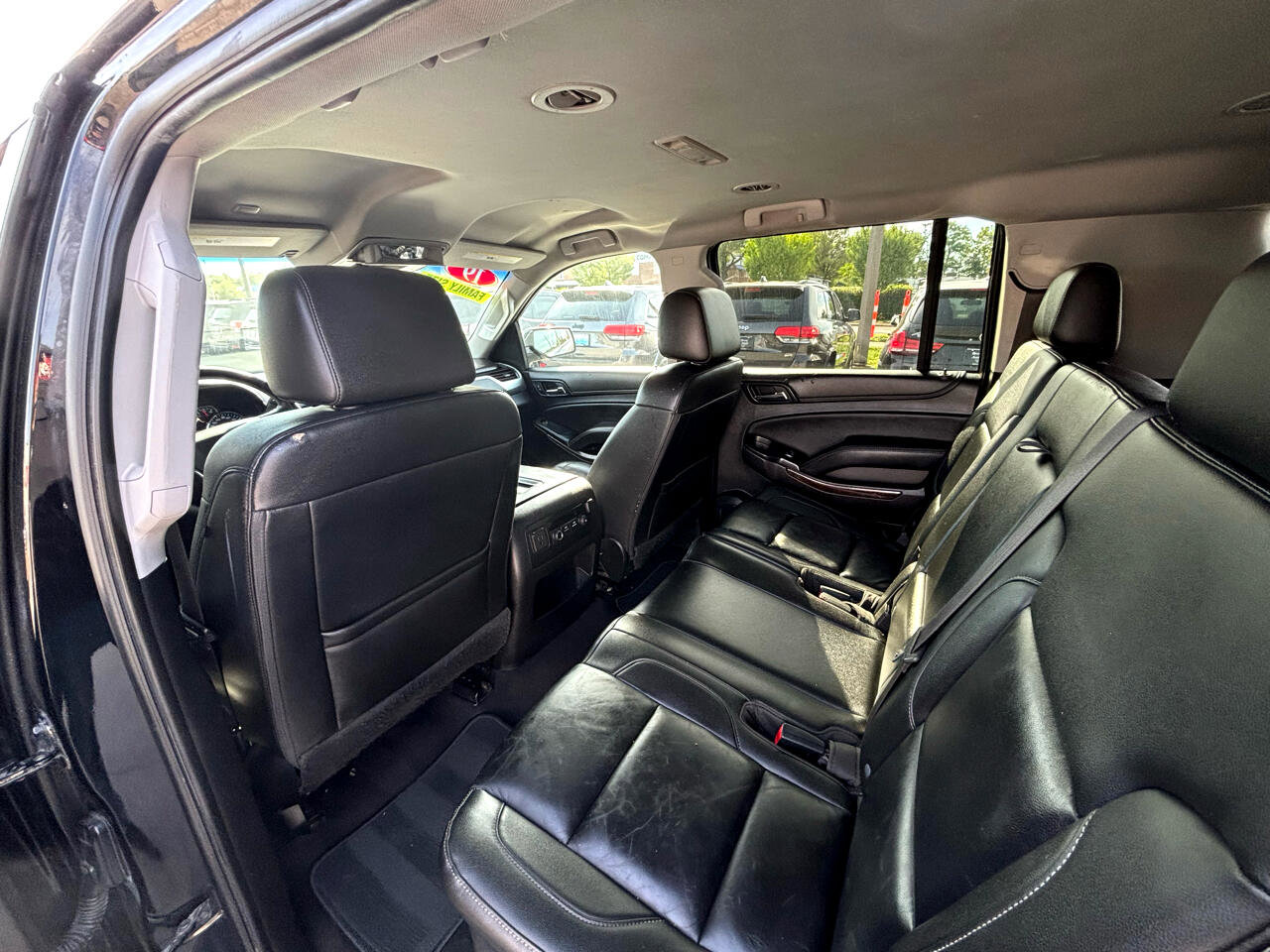 Used 2019 Chevrolet Suburban LT image 11