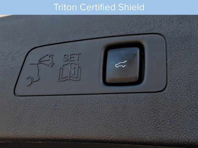 Used 2023 Lincoln Corsair Reserve image 32