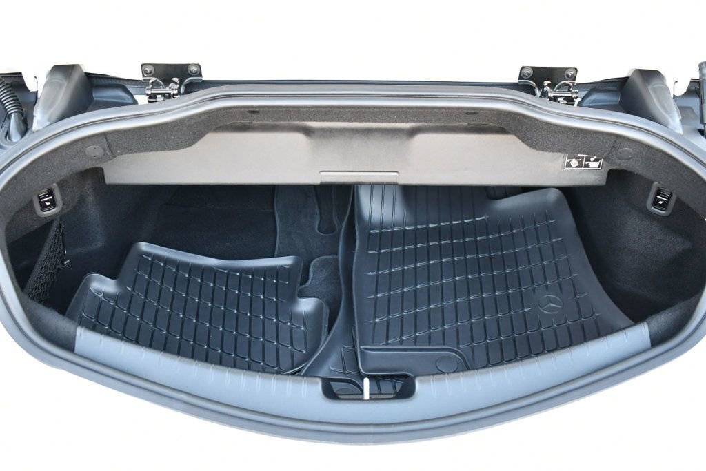 Used 2025 Mercedes-Benz CLE 300 4MATIC Cabriolet image 16