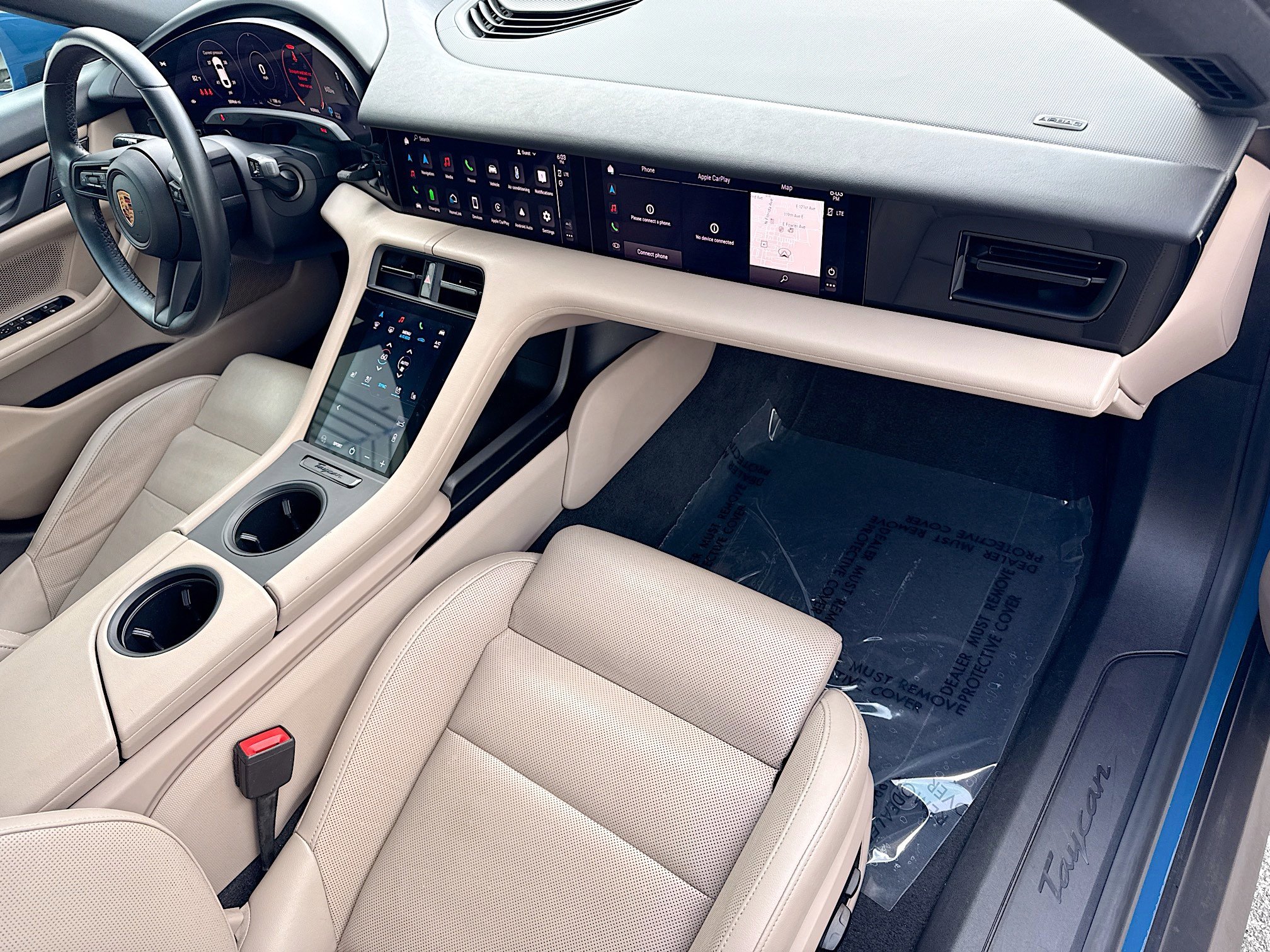 Used 2022 Porsche Taycan RWD image 13