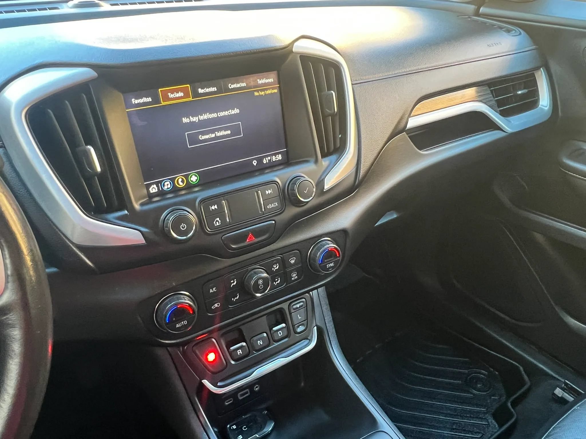 Used 2020 GMC Terrain SLT FWD image 23