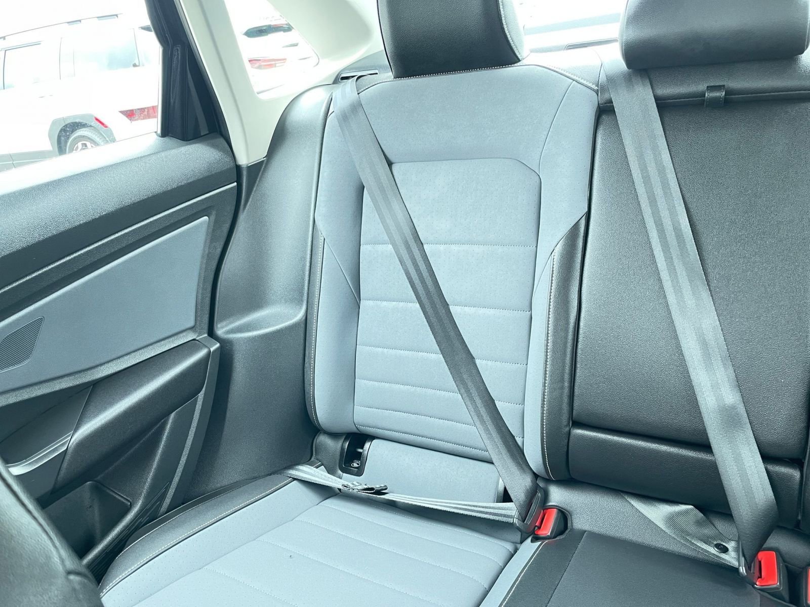 Used 2025 Volkswagen Jetta SE image 40