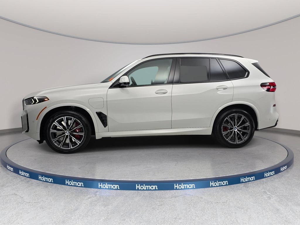 New 2026 BMW X5 xDrive50e w/ M Sport Package AWD/4WD image 8
