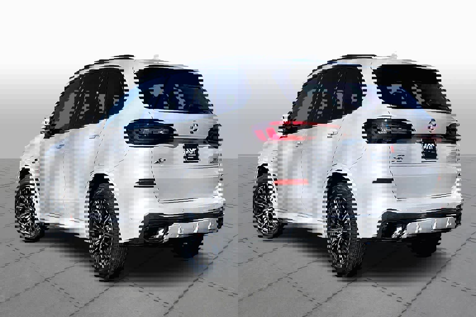 Certified 2023 BMW X5 xDrive45e w/ Executive Package image 12