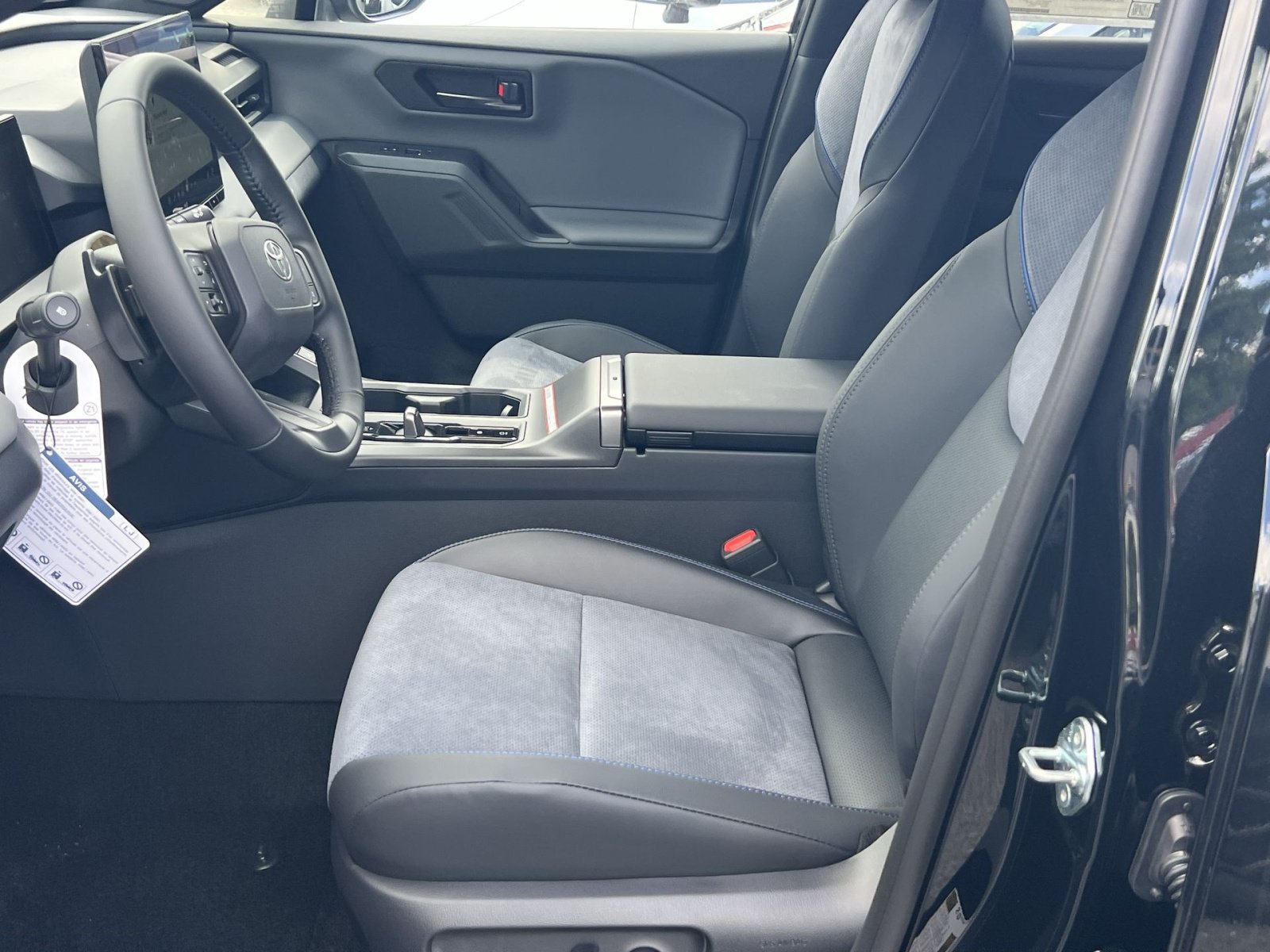 New 2026 Toyota RAV4 XSE AWD/4WD image 7