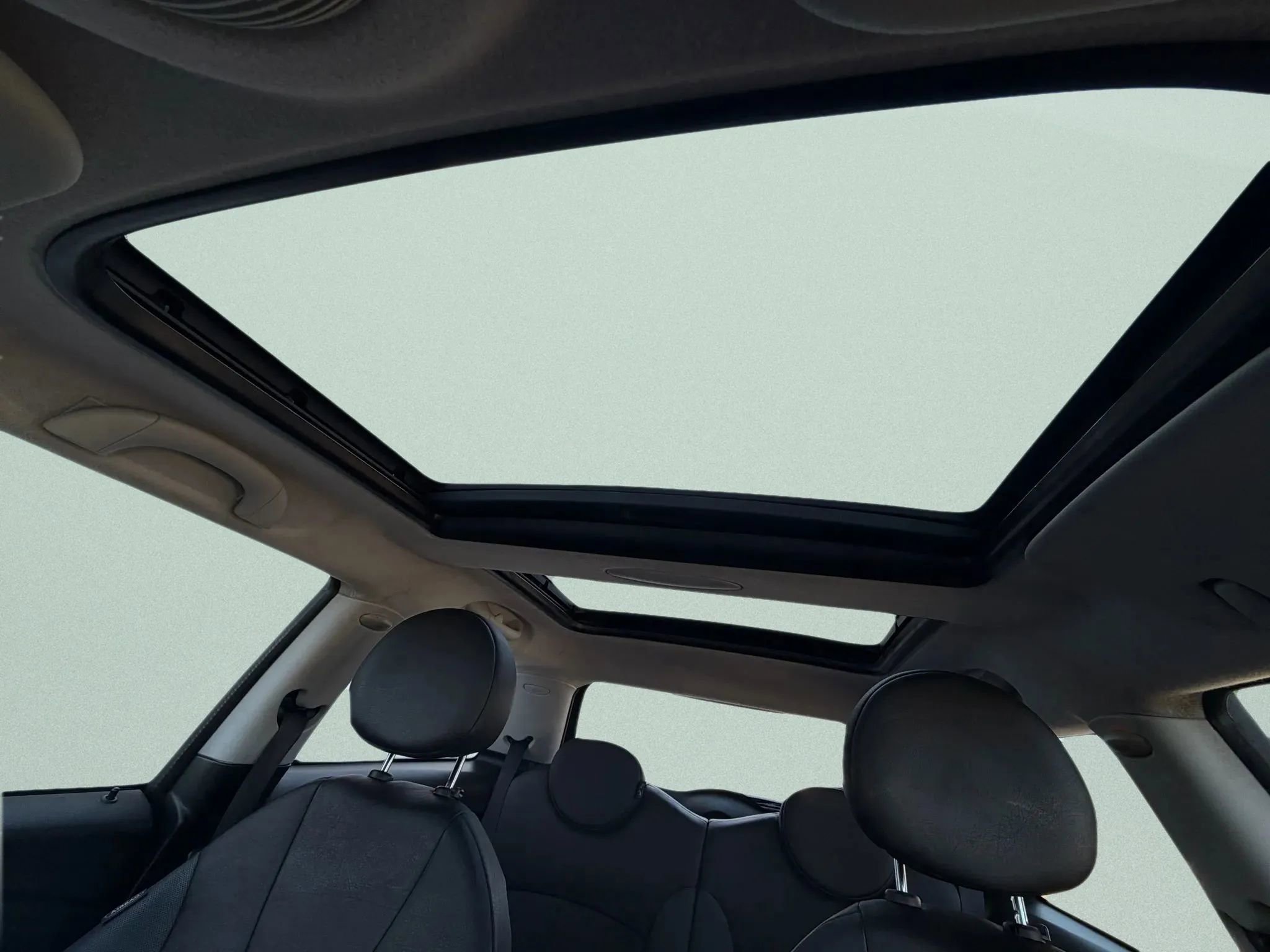 Used 2010 MINI Cooper Hardtop image 28