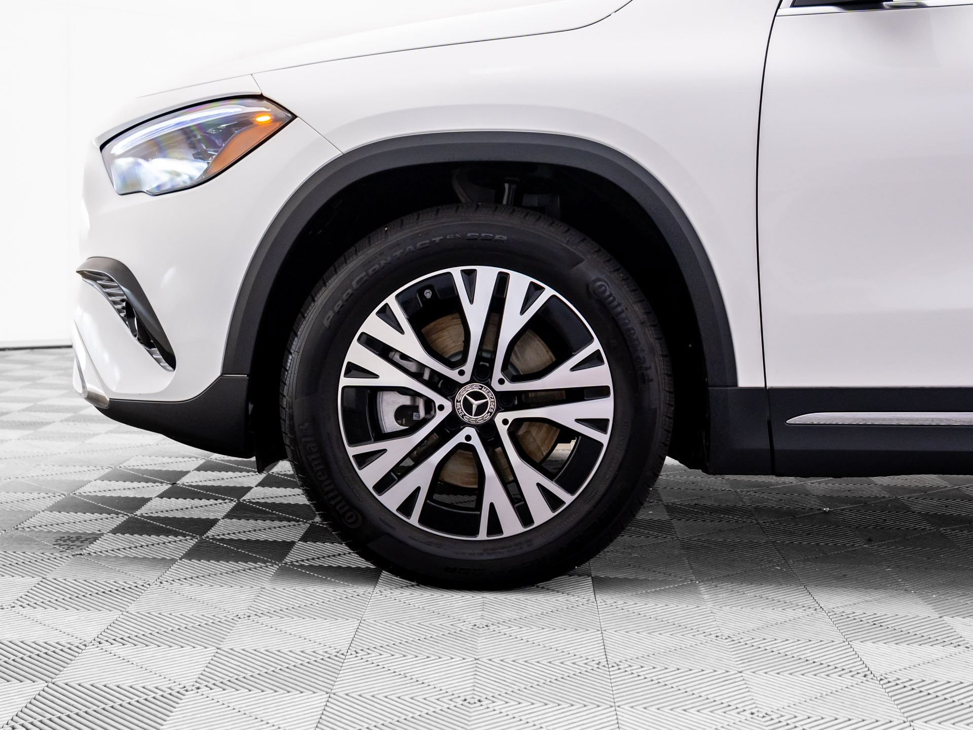 New 2025 Mercedes-Benz GLA 250 4MATIC image 27