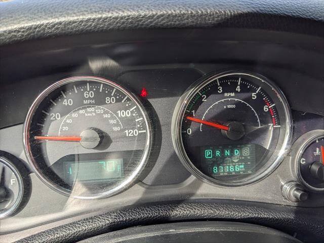 Used 2017 Jeep Wrangler Unlimited Sahara AWD/4WD image 13