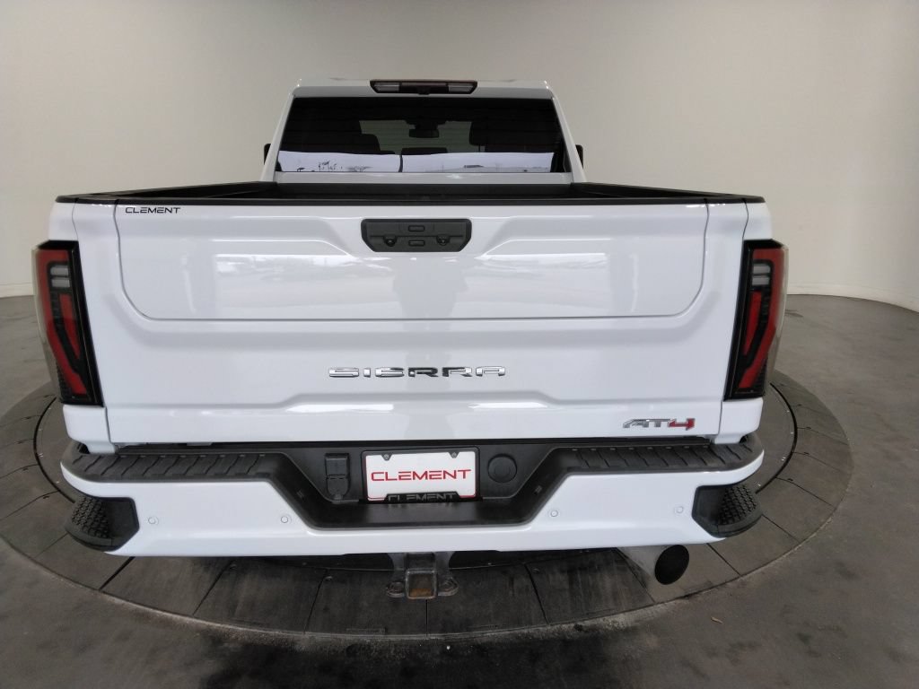 Used 2025 GMC Sierra 2500 AT4 AWD/4WD image 7