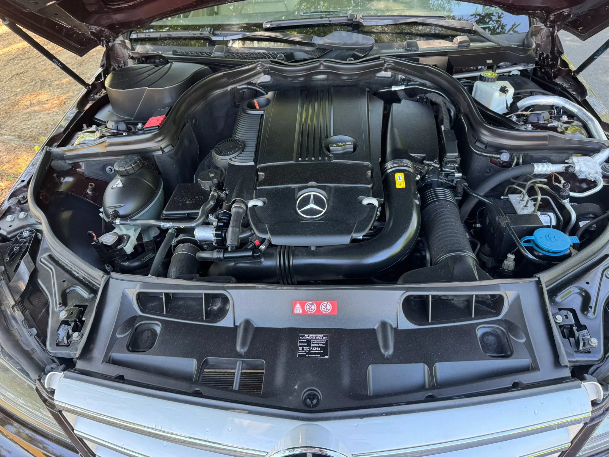 Used 2012 Mercedes-Benz C 250 Sedan image 26