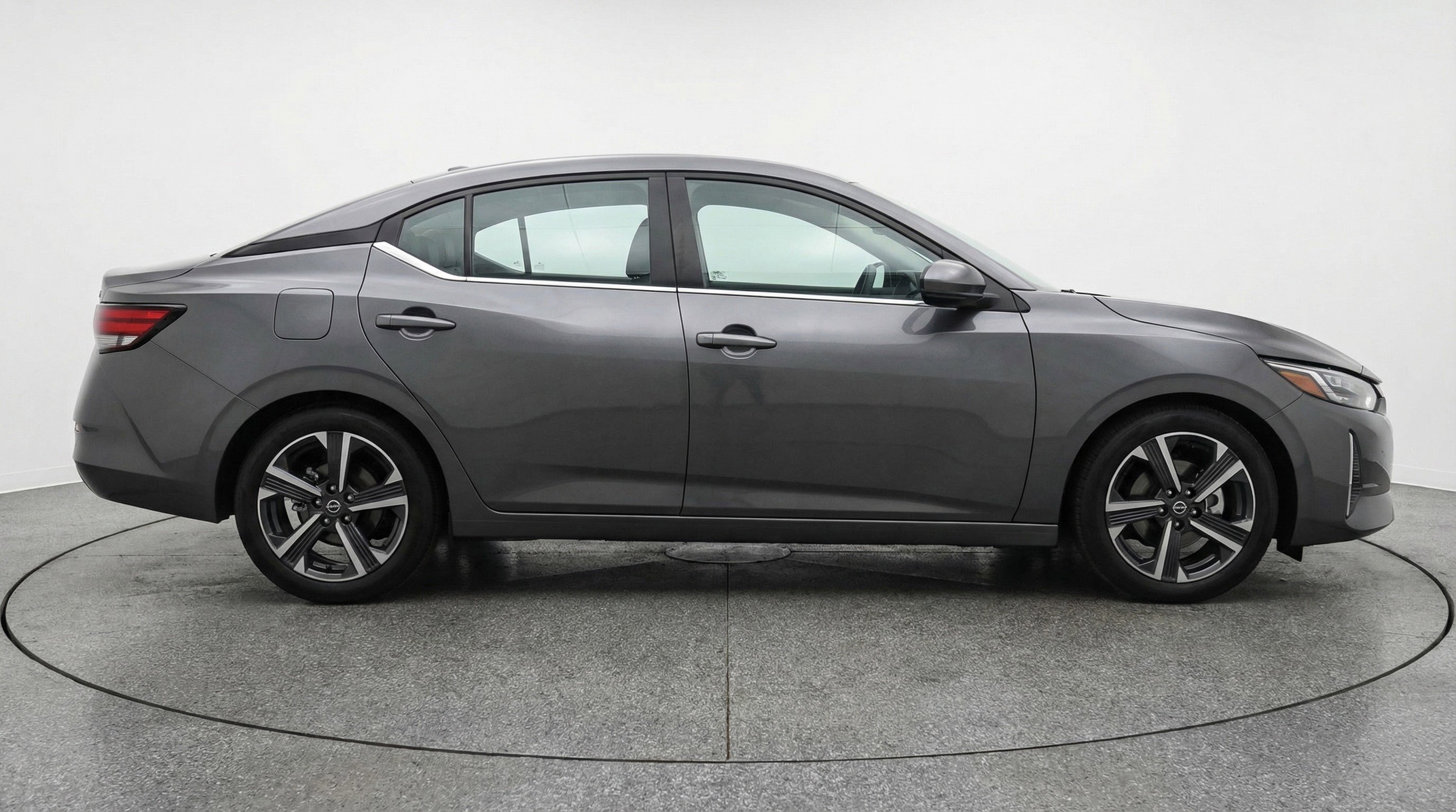 Used 2025 Nissan Sentra SV FWD image 11
