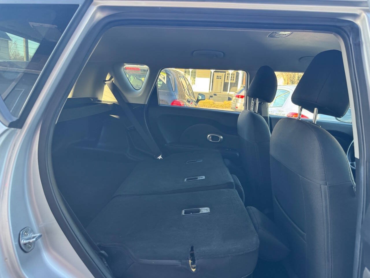 Used 2017 Kia Soul + FWD image 22