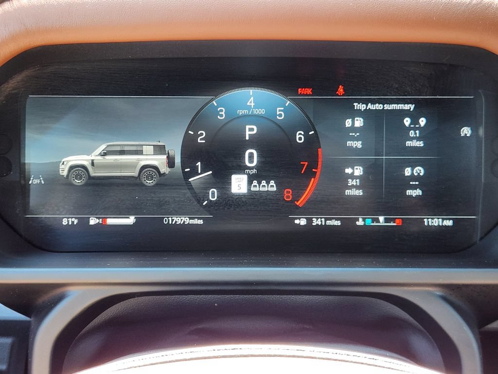 Used 2025 Land Rover Defender 110 AWD/4WD image 22