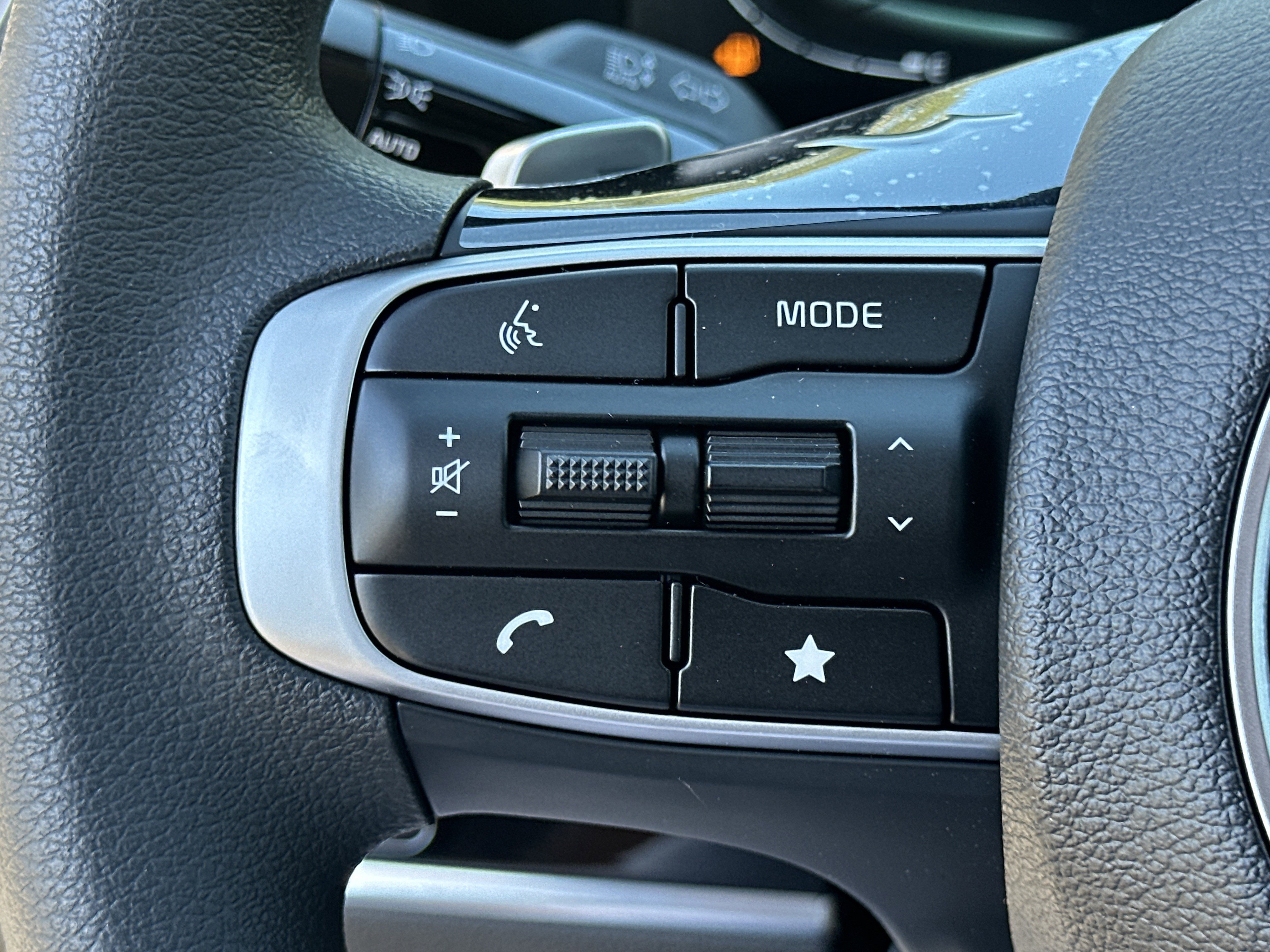 New 2025 Kia Sportage LX image 10