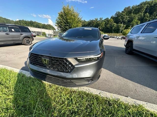 Used 2023 Honda Accord EX image 6