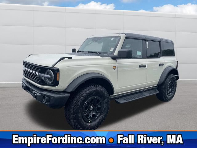 New 2026 Ford Bronco Badlands w/ Wildtrak Package