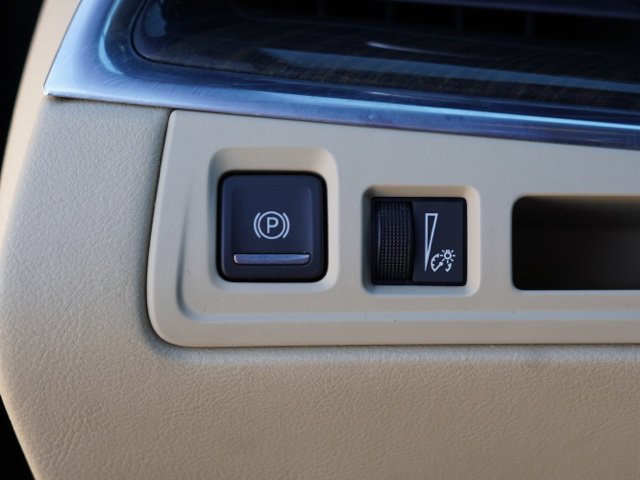 Used 2018 Cadillac XT5 FWD image 18