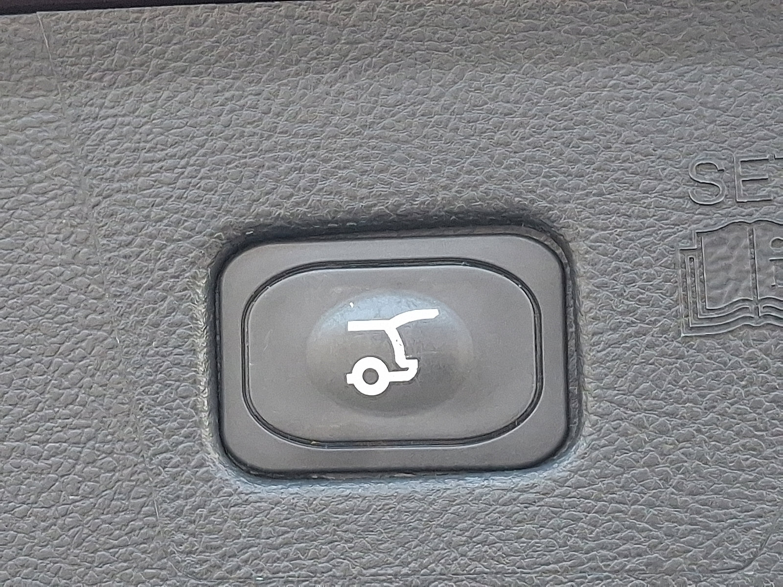 Certified 2023 Ford Edge SEL w/ Convenience Package image 28