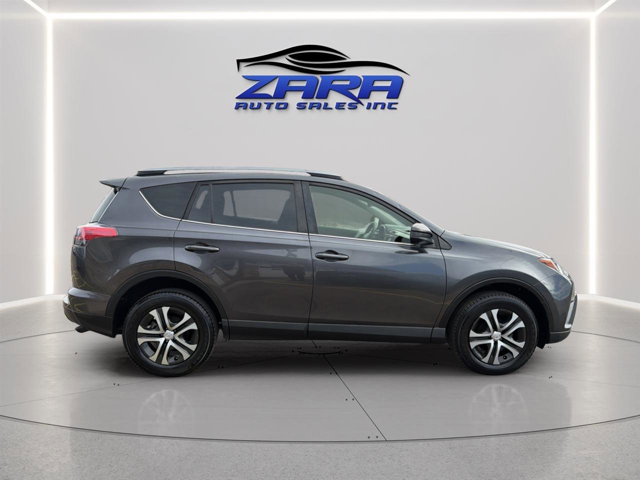 Used 2017 Toyota RAV4 LE w/ Carpet Mat Package image 8