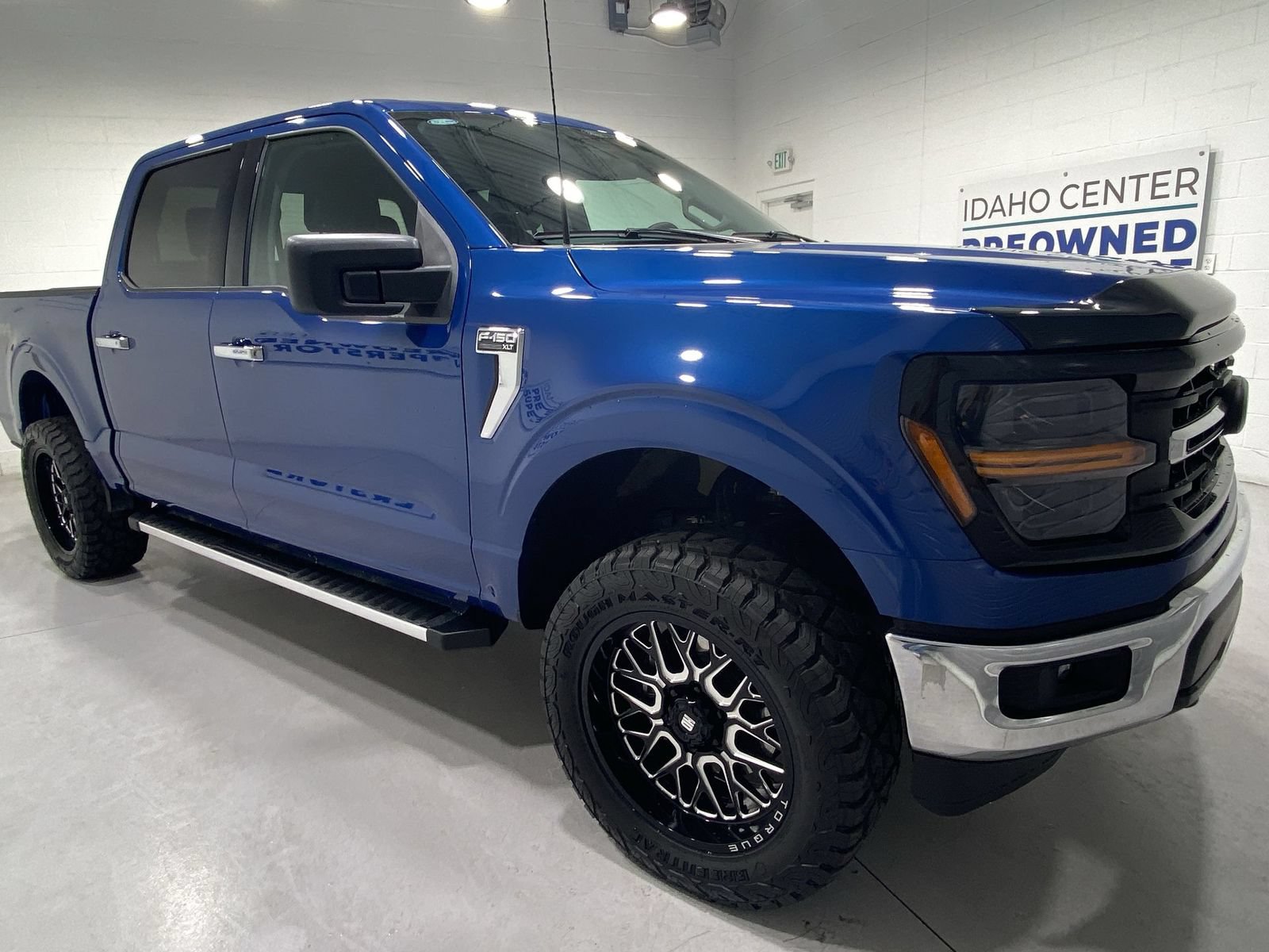 Used 2025 Ford F150 XLT w/ Equipment Group 301A Standard AWD/4WD image 2