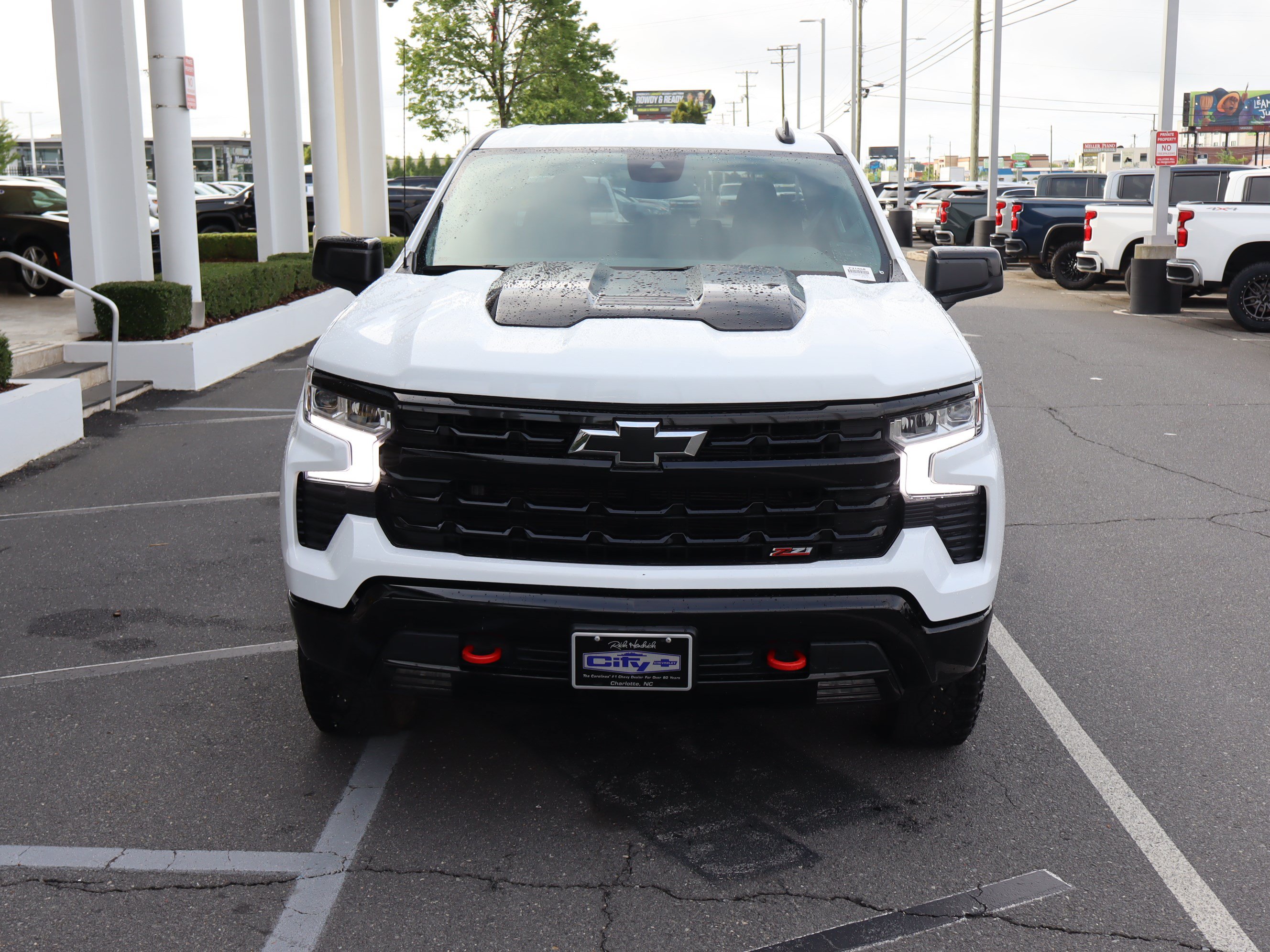 Used 2024 Chevrolet Silverado 1500 LT Trail Boss w/ Protection Package AWD/4WD image 3
