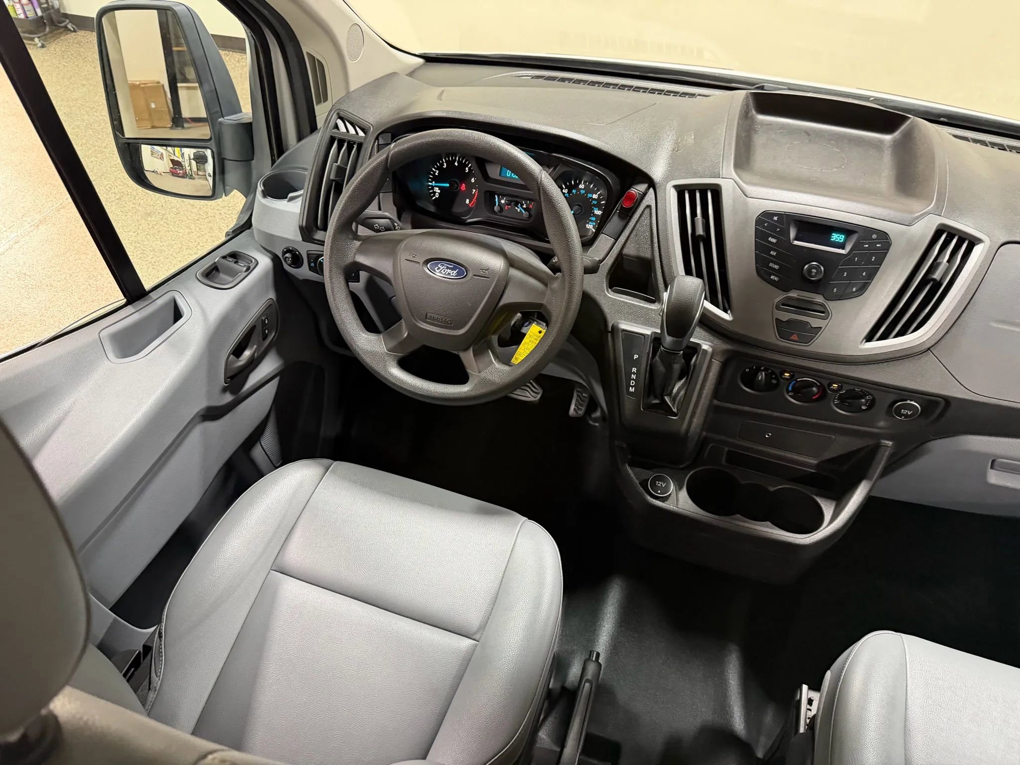 Used 2018 Ford Transit 350 XL image 48