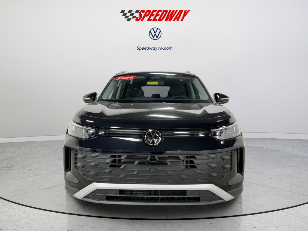 New 2026 Volkswagen Tiguan SE image 2