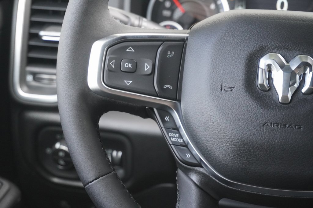 New 2026 RAM 1500 4x4 Crew Cab image 15