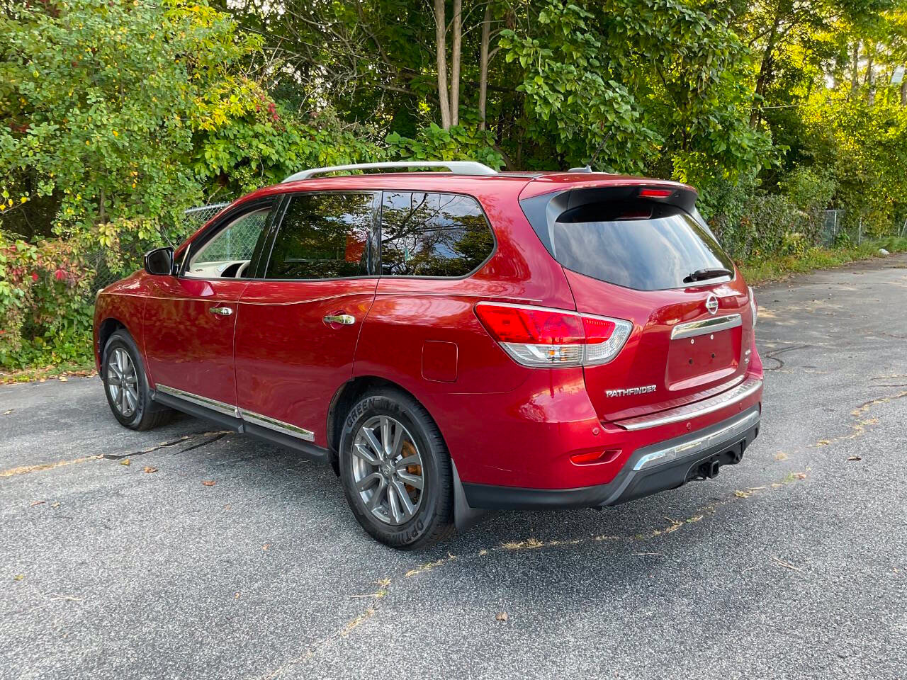 Used 2015 Nissan Pathfinder SL w/ SL Premium Package AWD/4WD image 4