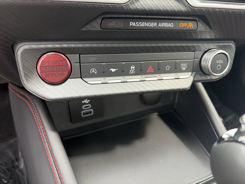 Used 2025 Ford Mustang Premium RWD image 25