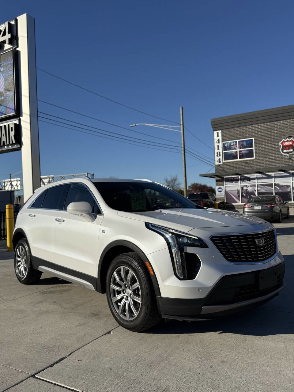 Used 2019 Cadillac XT4 Premium Luxury image 1