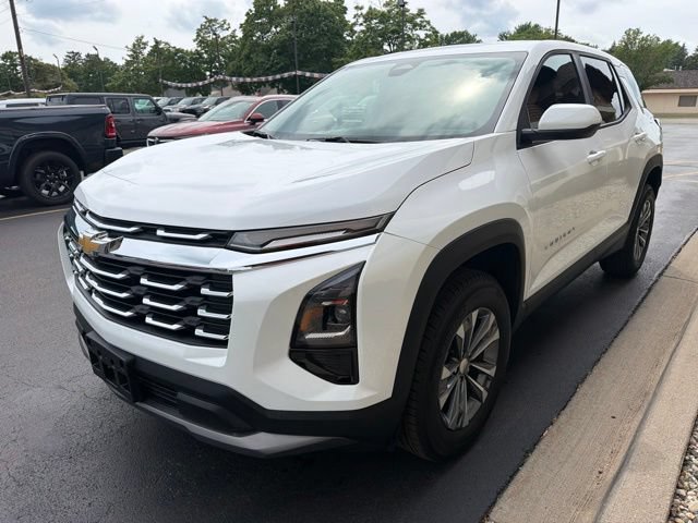 Used 2026 Chevrolet Equinox LT AWD/4WD image 14