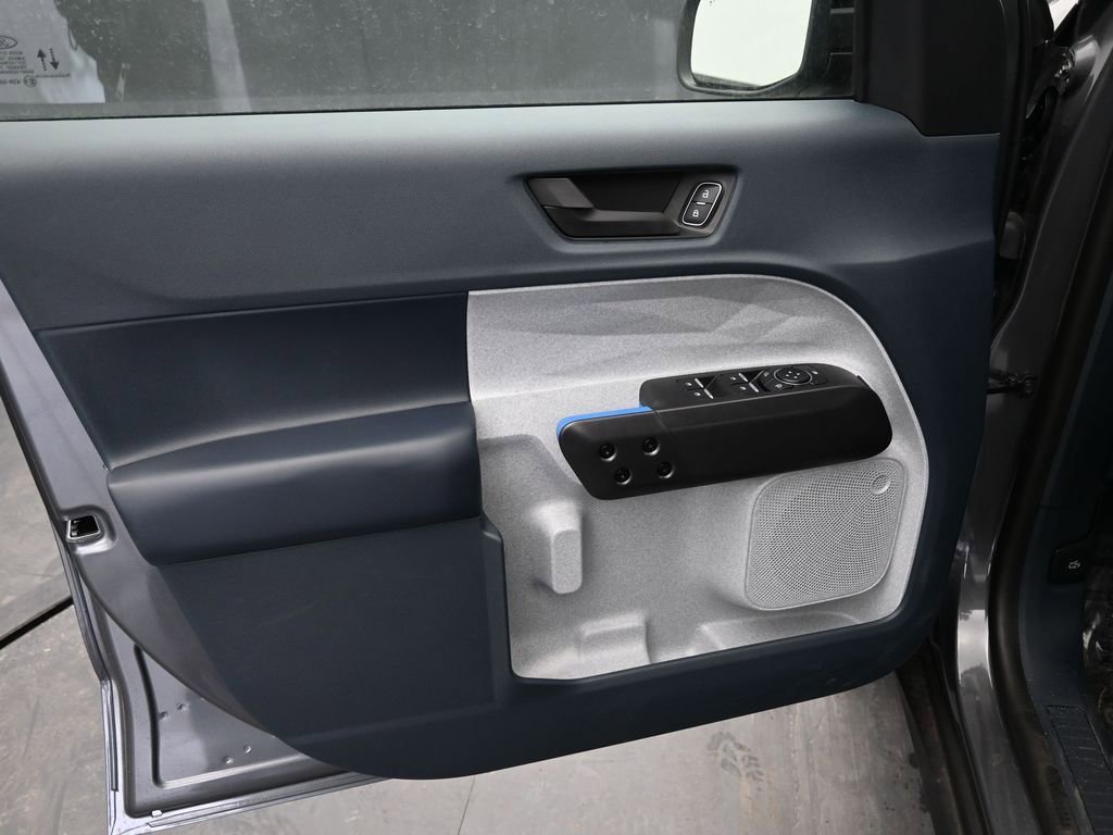 New 2025 Ford Maverick XLT w/ XLT Luxury Package image 17