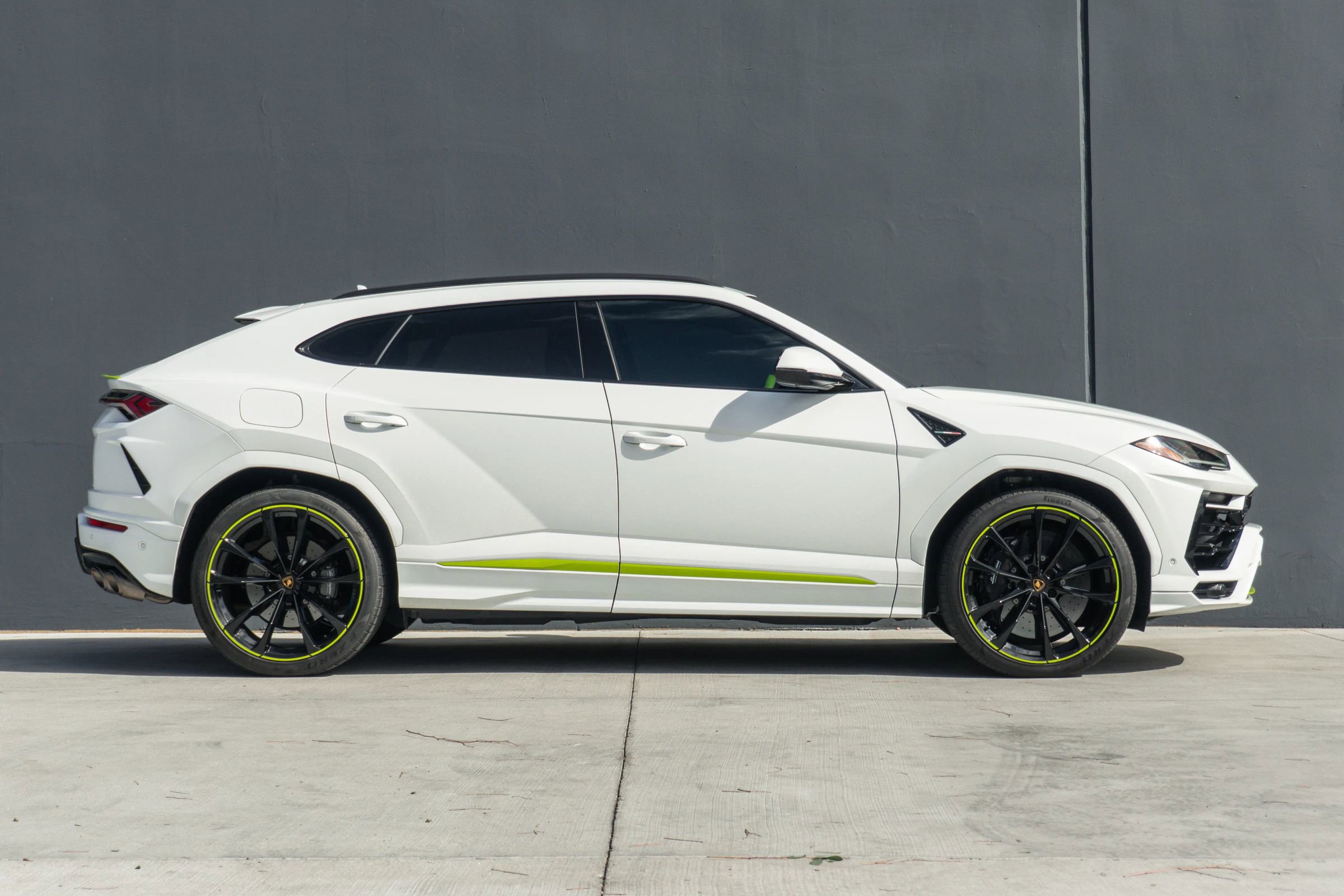 Used 2022 Lamborghini Urus image 6
