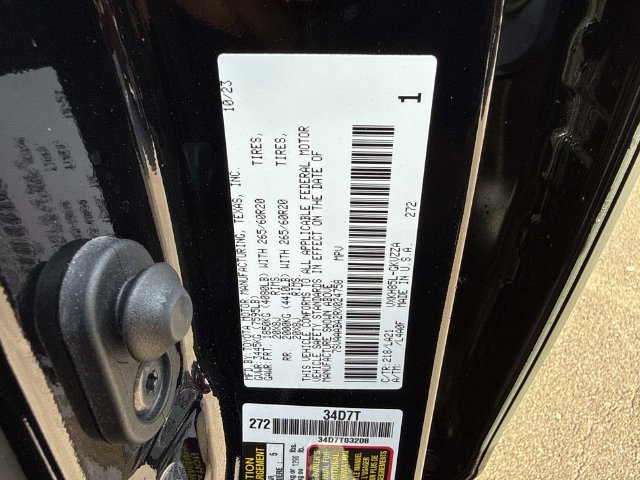 Used 2024 Toyota Sequoia Platinum AWD/4WD image 30