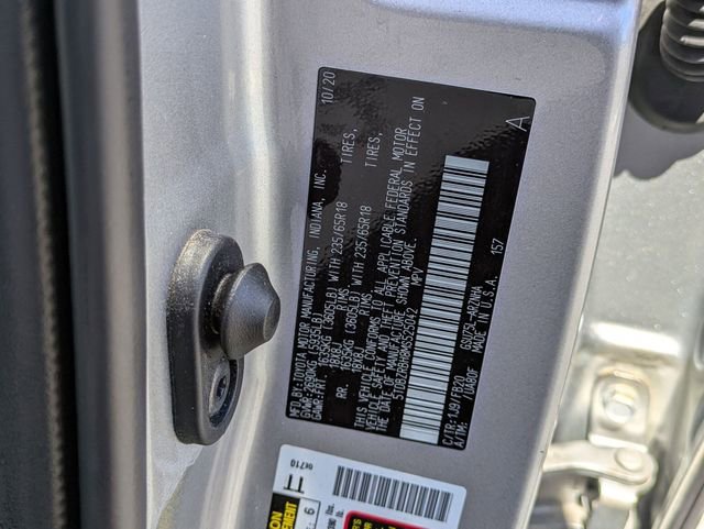 Used 2021 Toyota Highlander LE image 28