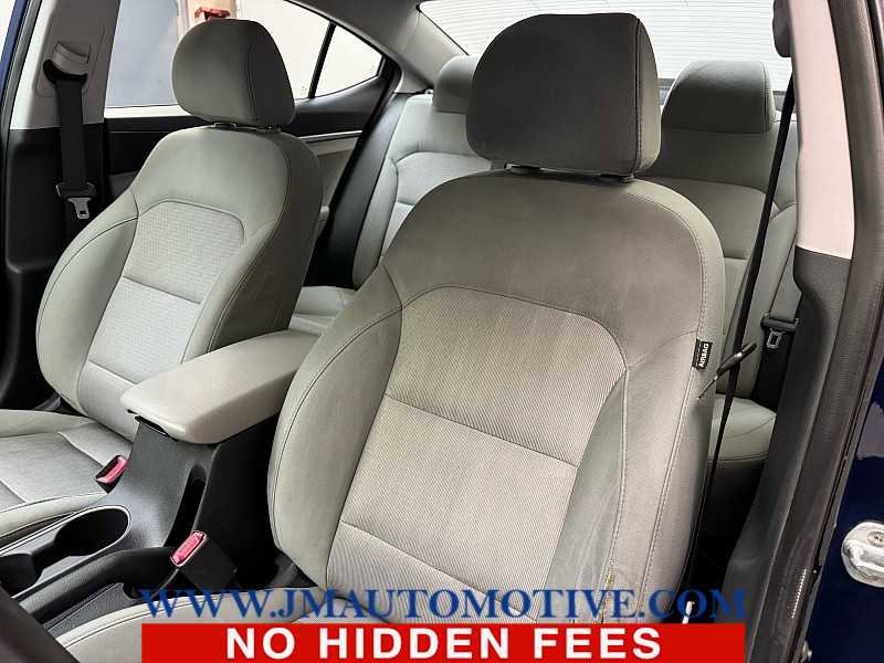 Used 2017 Hyundai Elantra SE image 13