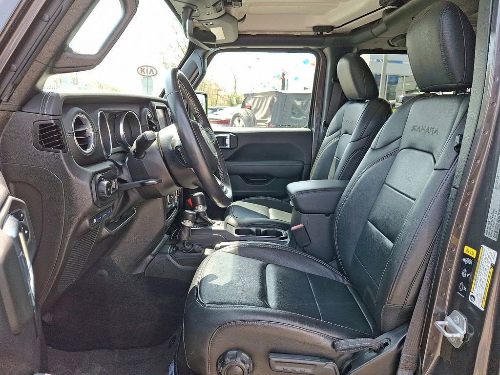 Used 2023 Jeep Wrangler Unlimited Sahara w/ Cold Weather Group AWD/4WD image 14