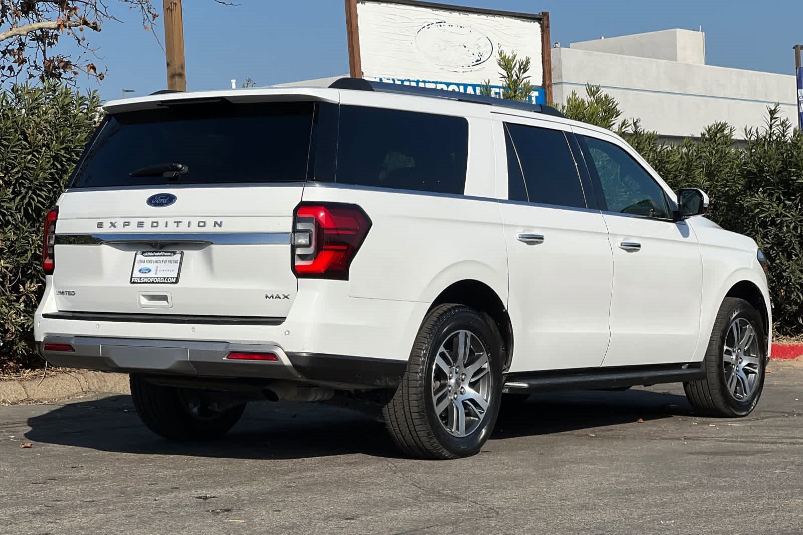 Used 2024 Ford Expedition Max Limited image 2
