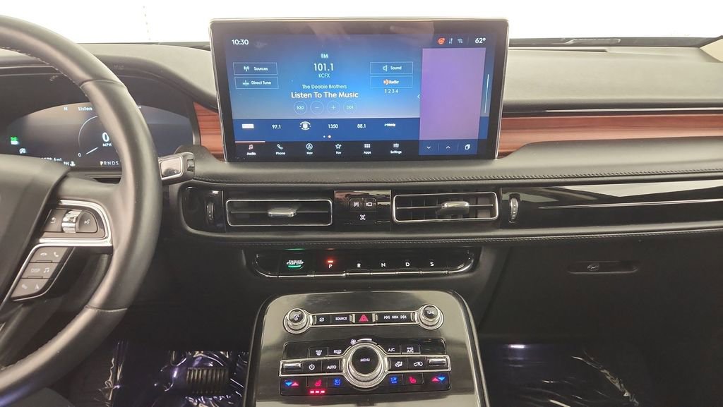 Used 2023 Lincoln Nautilus Reserve w/ Equipment Group 201A image 13