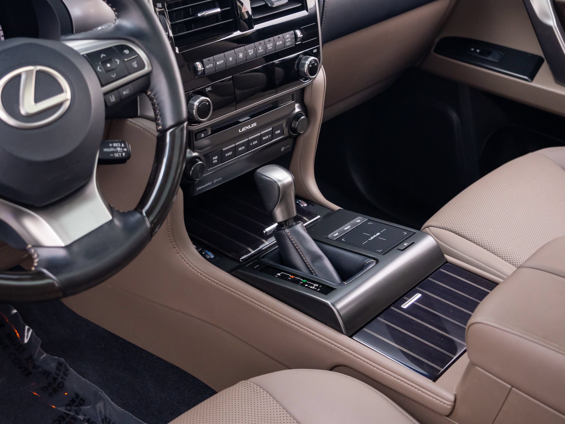 Used 2022 Lexus GX 460 Premium w/ Premium Package AWD/4WD image 12