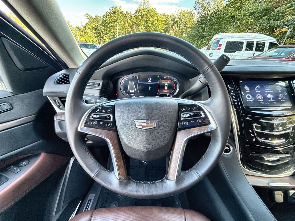 Used 2020 Cadillac Escalade Premium Luxury image 11